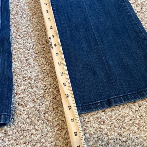 The Limited Crop Style Jeans‎ - Picture 3 of 10